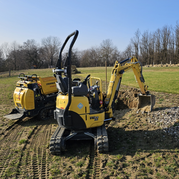 Minibager a dumper na zahrade